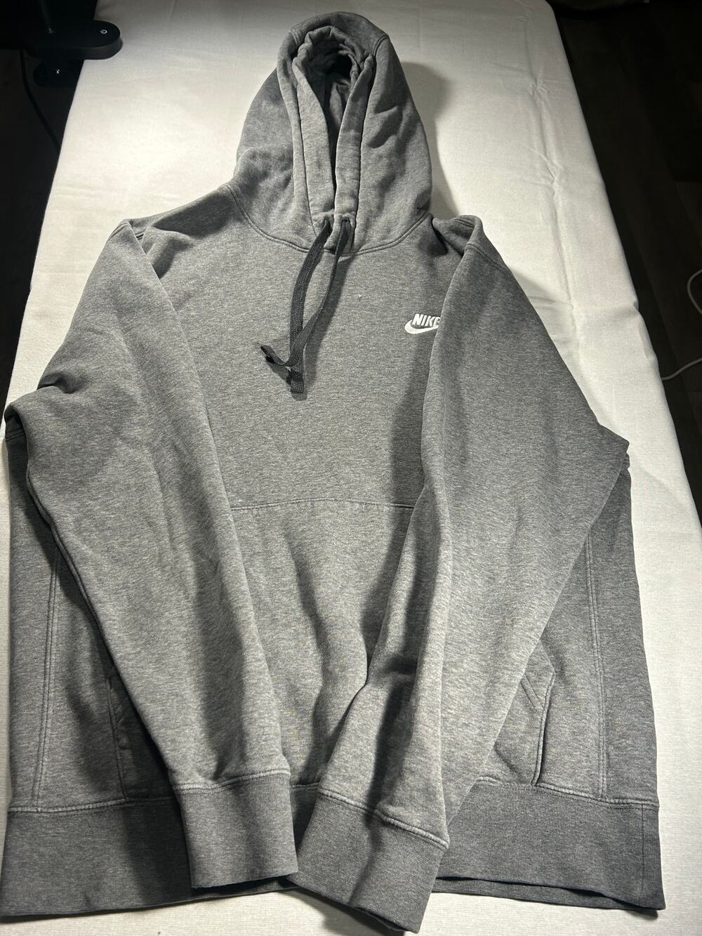 Nike Sportswear Gray Pullover Hoodie – Size Small